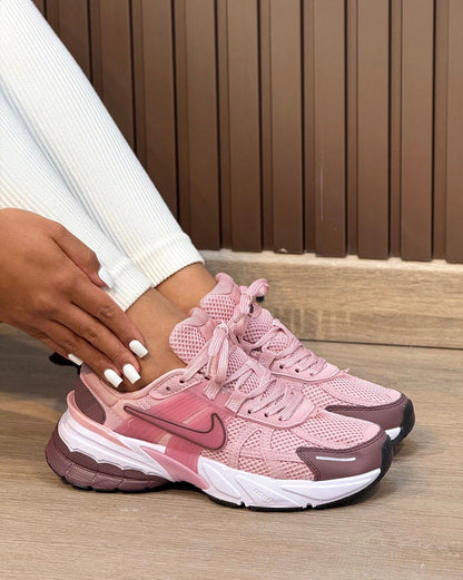 NIKE V2K RUN ROSA