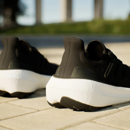 Ultraboost Light Negro/Blanco
