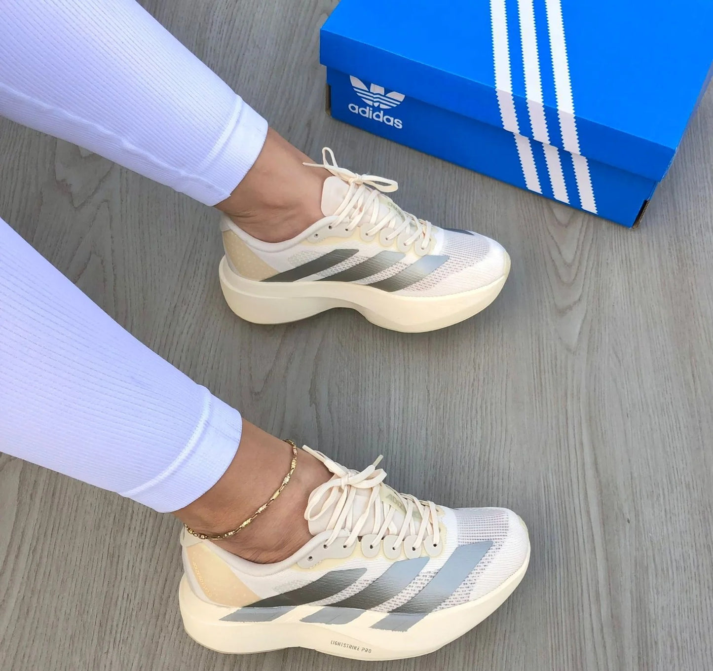 ADIDAS ADIZERO EVO SL CREMA