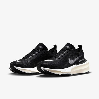 NIKE ZOOM INVINCIBLE RUN 3  NEGRO/BLANCO