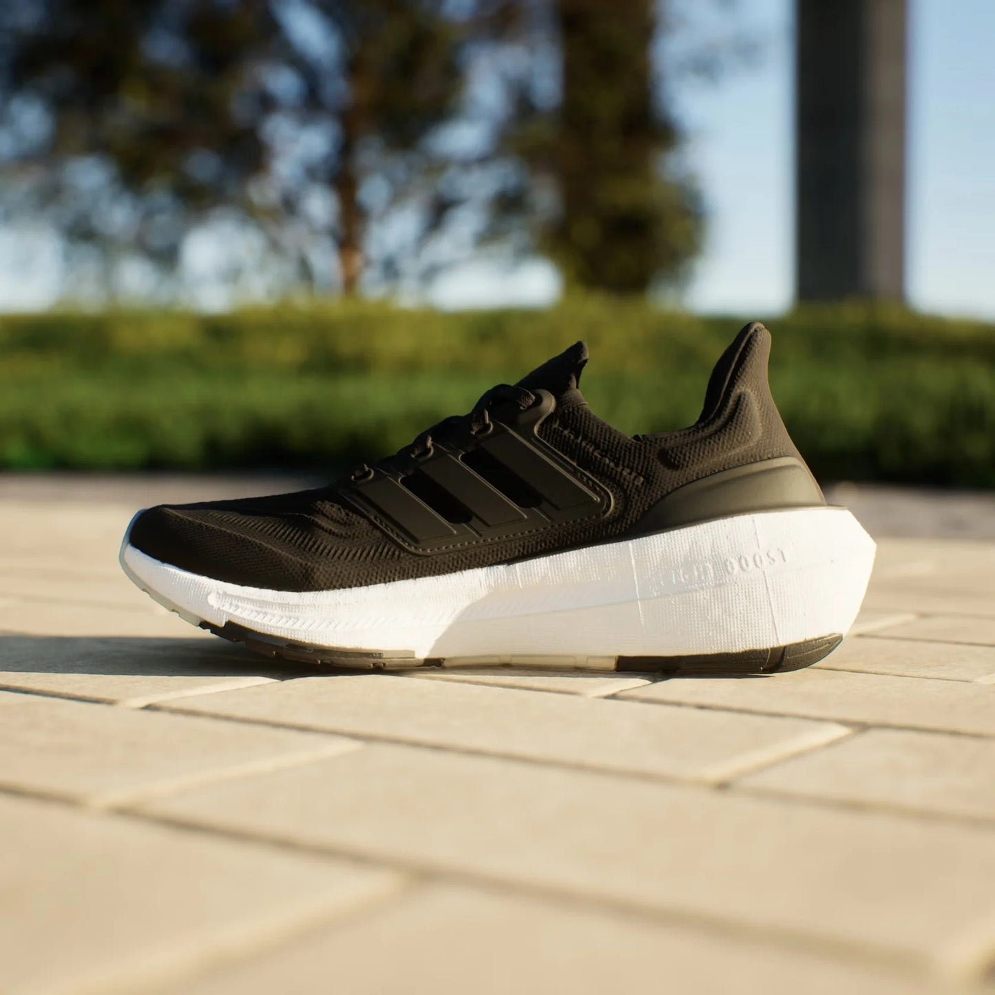 Ultraboost Light Negro/Blanco