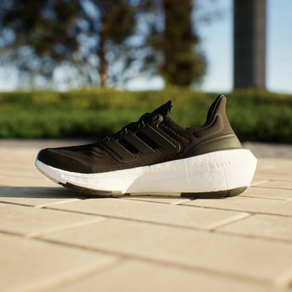 Ultraboost Light Negro/Blanco