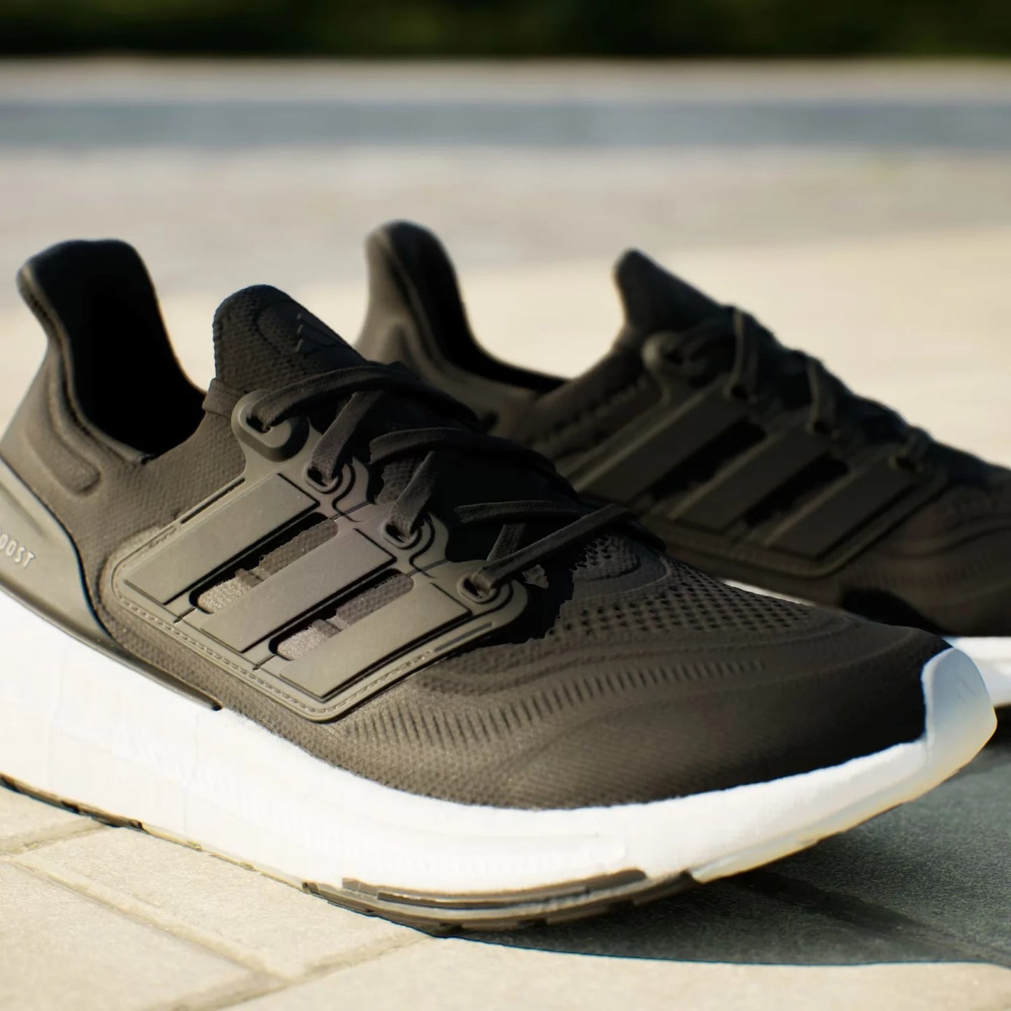 Ultraboost Light Negro/Blanco
