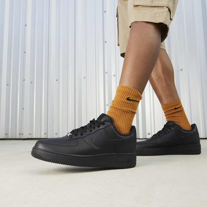 NIKE AIR FORCE 1 NEGRO