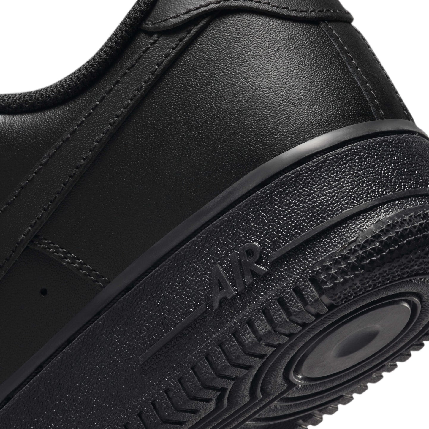 NIKE AIR FORCE 1 NEGRO