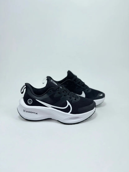 NIKE ZOOM X :) NEGRO/BLANCO