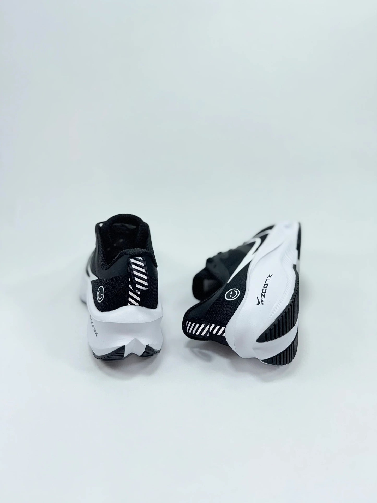 NIKE ZOOM X :) NEGRO/BLANCO