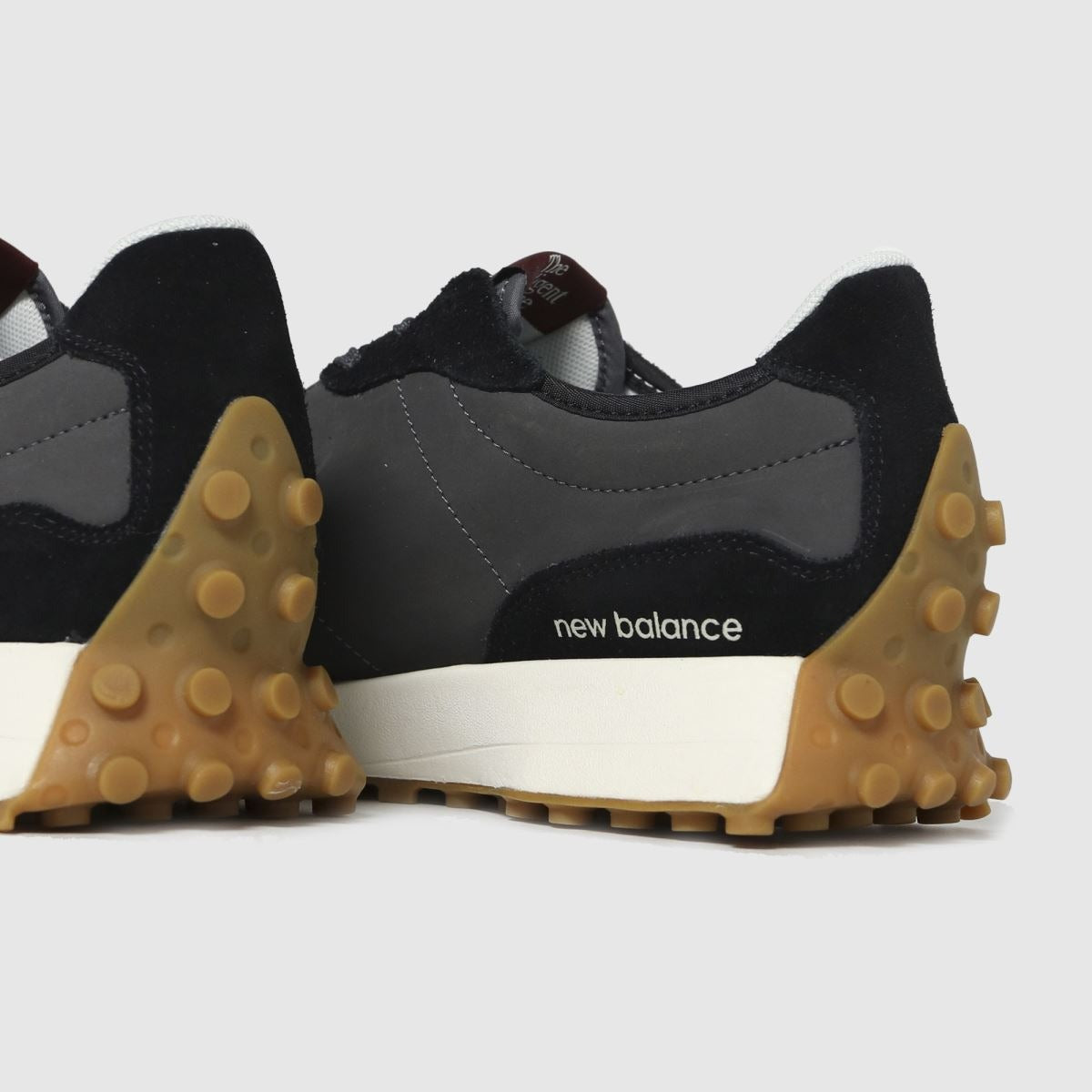 NEW BALANCE 327 NEGRO/BLANCO