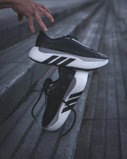 ADIDAS HYPERBOOST NEGRO/BLANCO