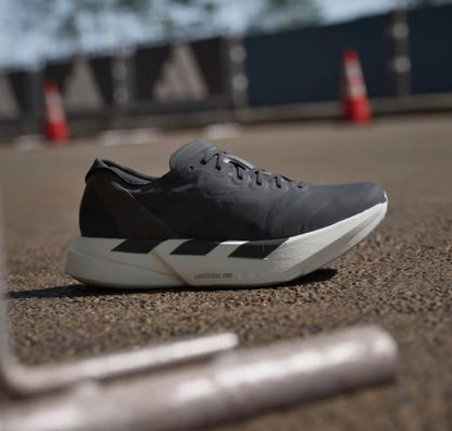 ADIDAS ADIZERO ADIOS PRO 4 NEGRO/LINEAS NEGRAS/BLANCO